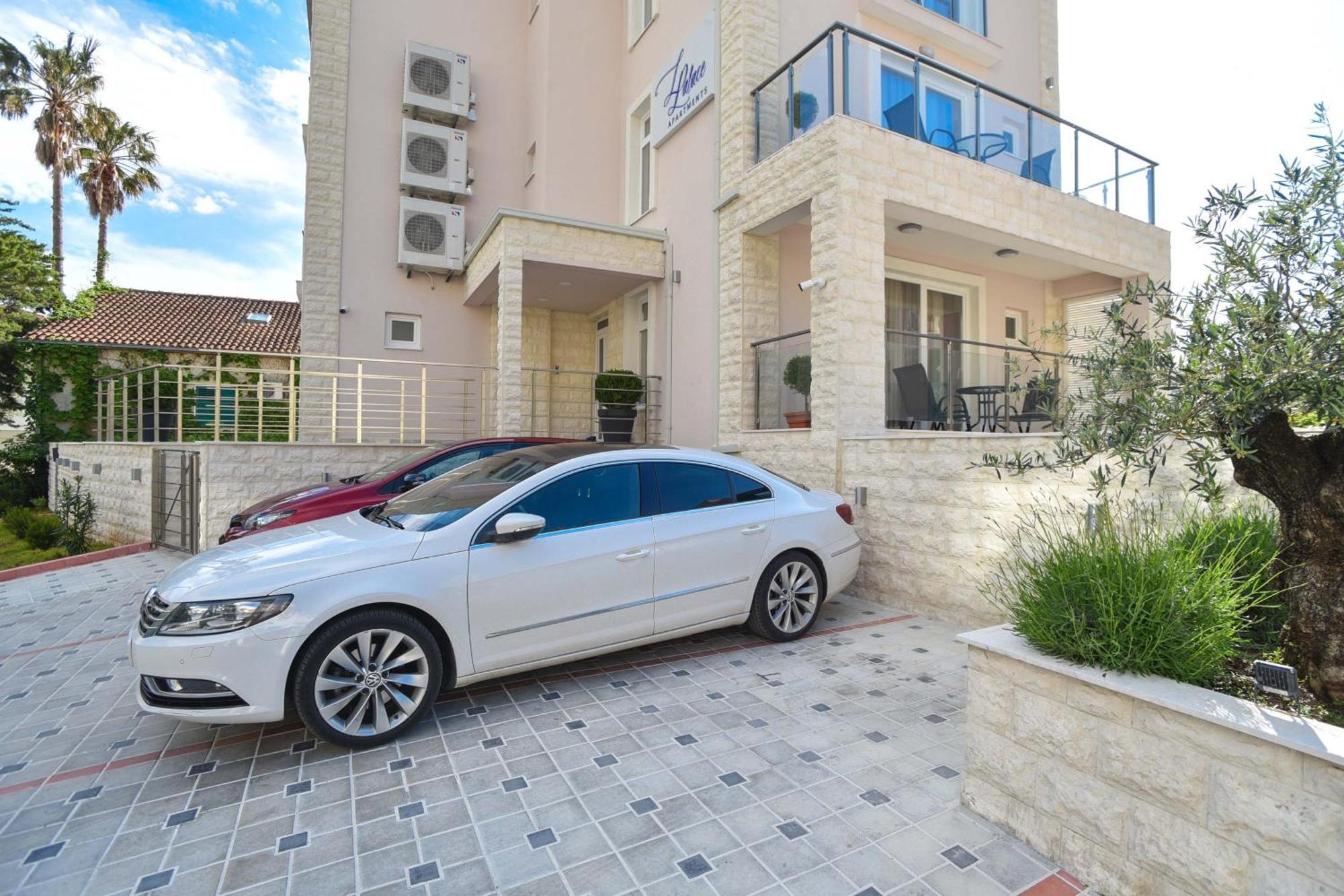 Apartment L Palace Budva Exteriör bild